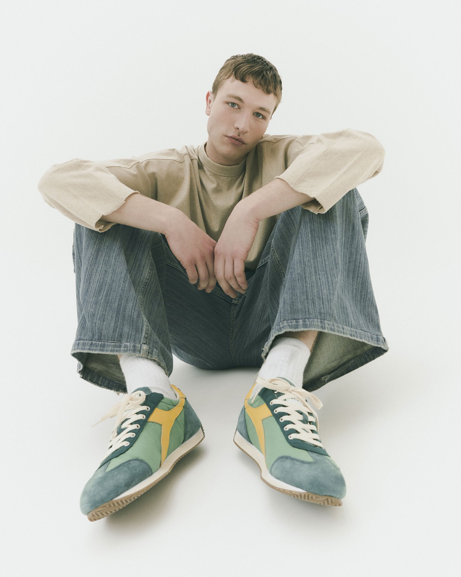 DIADORA